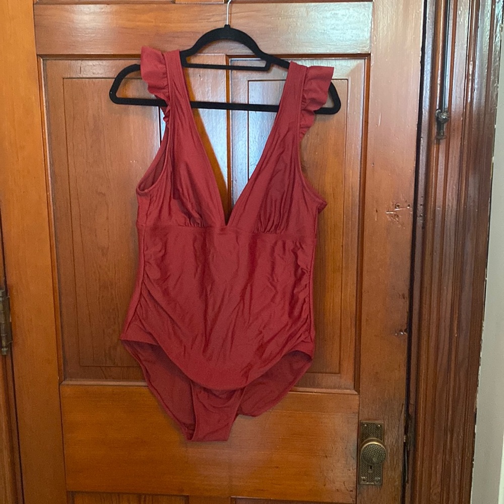 Kona Sol, size XL, brick red bathing suit